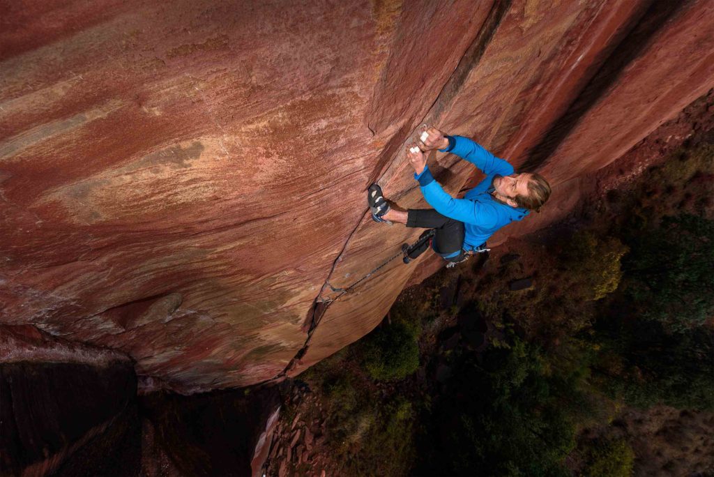 Mike Dobie on Ding Dong Crack extension in Liming, China. Photo Garrett Bradley