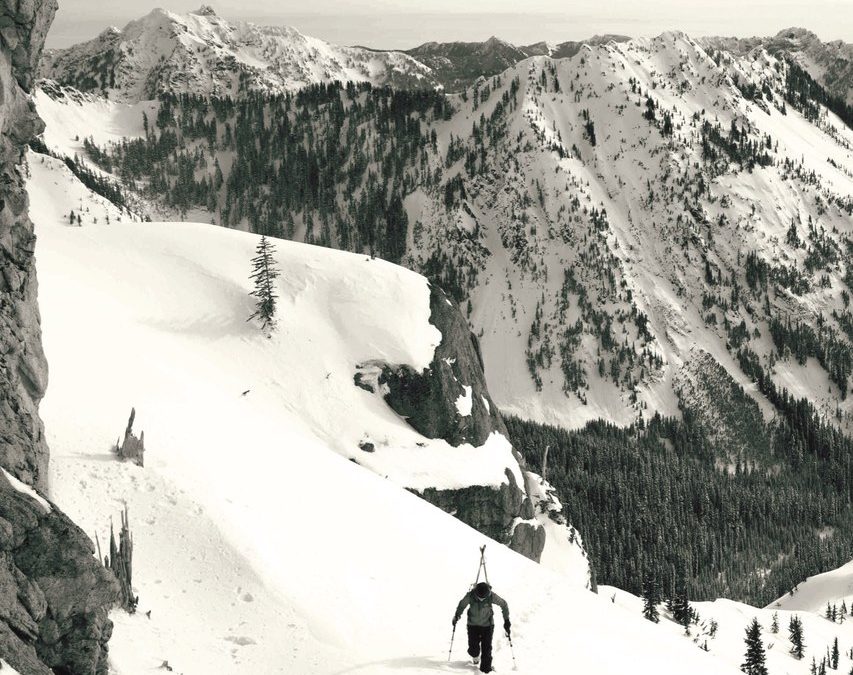 Backcountry Skiing: Snoqualmie Pass, Washington Guidebook