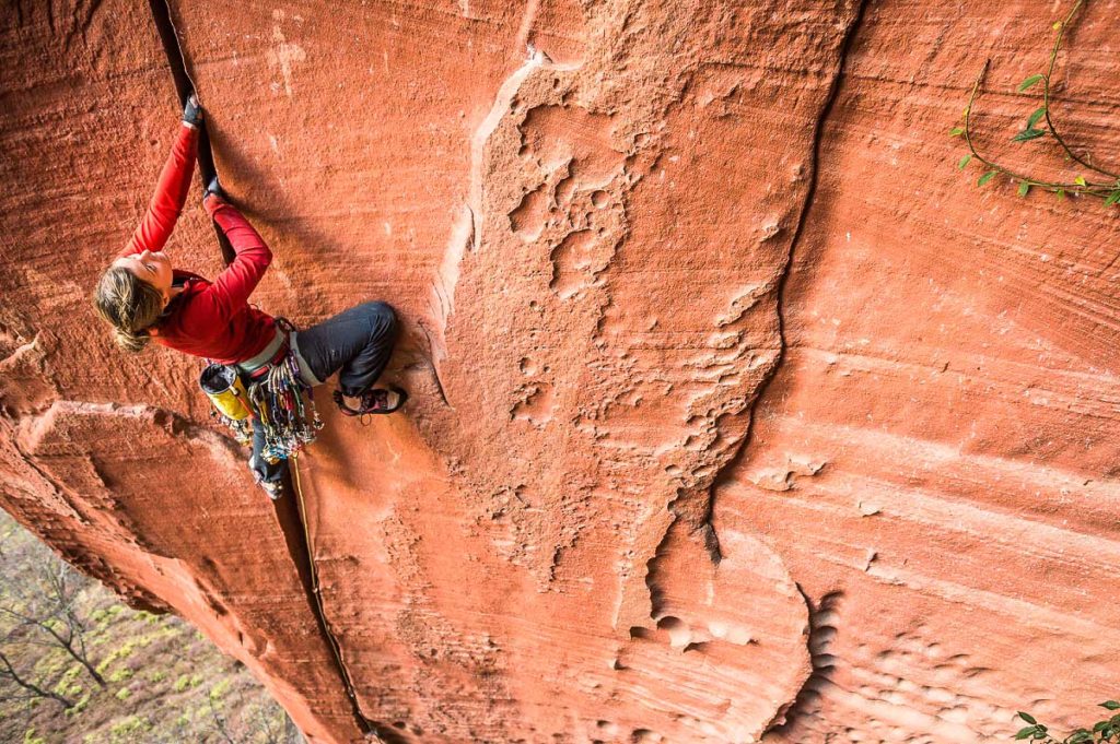 A travelling climber on a 5.11d splitter photo Thomas Senf